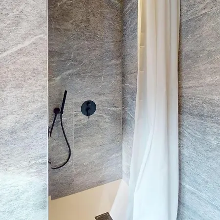 Dents Blanches - Latitude Guest house 3*